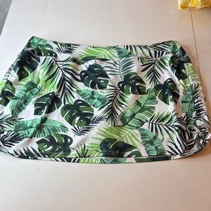 Reel Legends Green Leaf Print Skirt